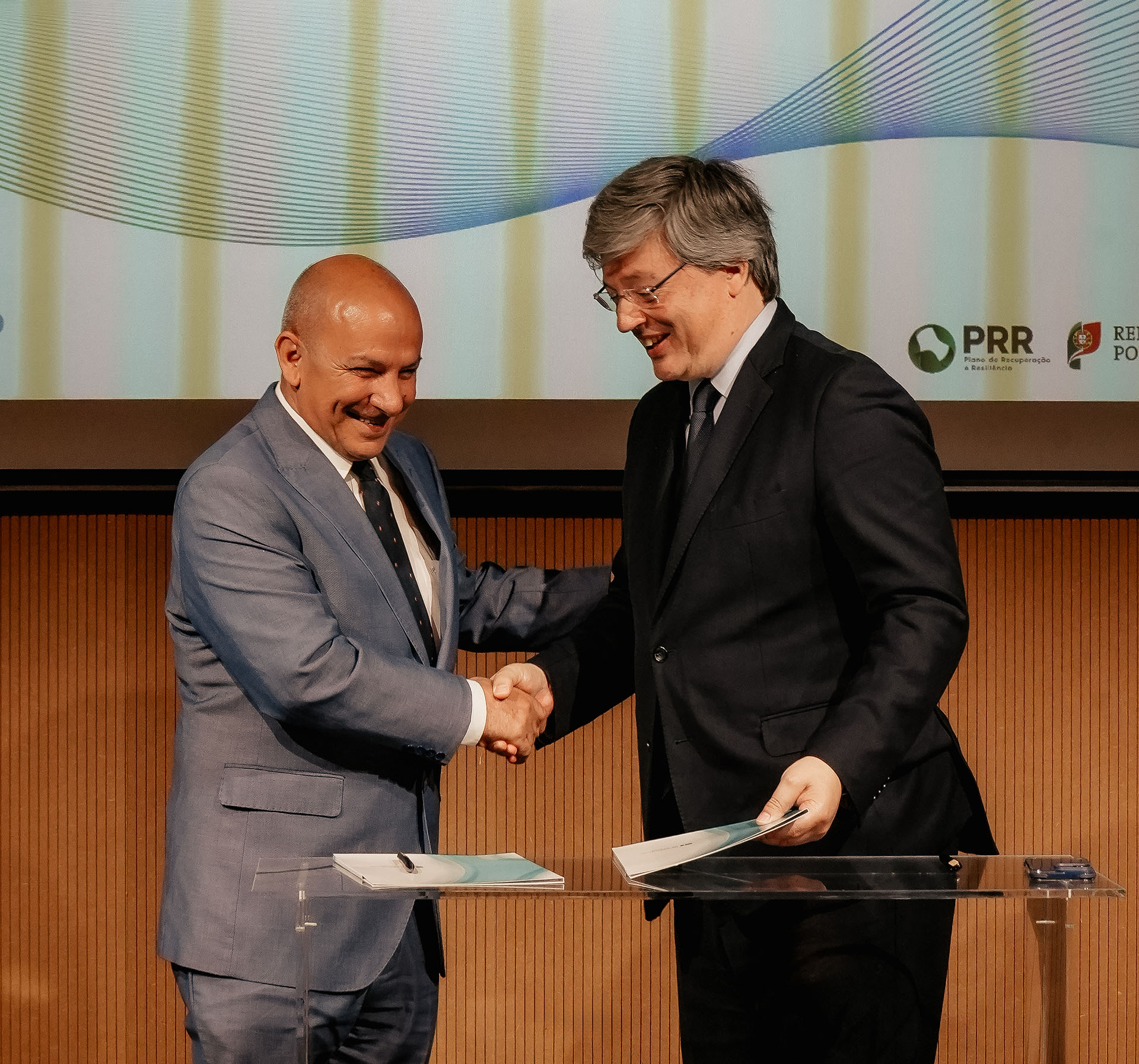 Ceremony for the signing of the contract for the construction of the EN211 bypass between Quintã and Mesquinhata