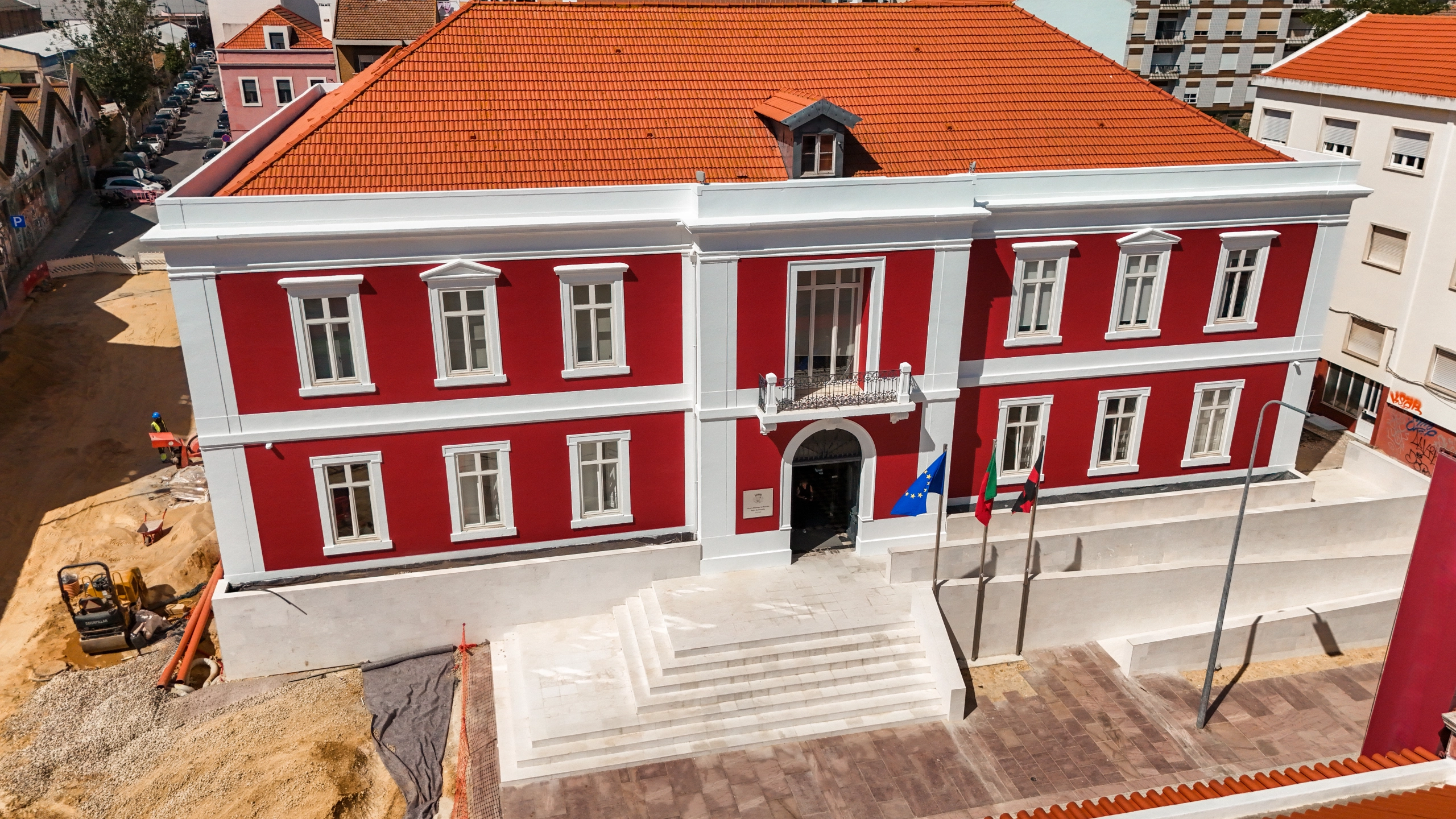 Projeto no Barreiro Velho decorre com sucesso, mantendo o comércio local em funcionamento 2