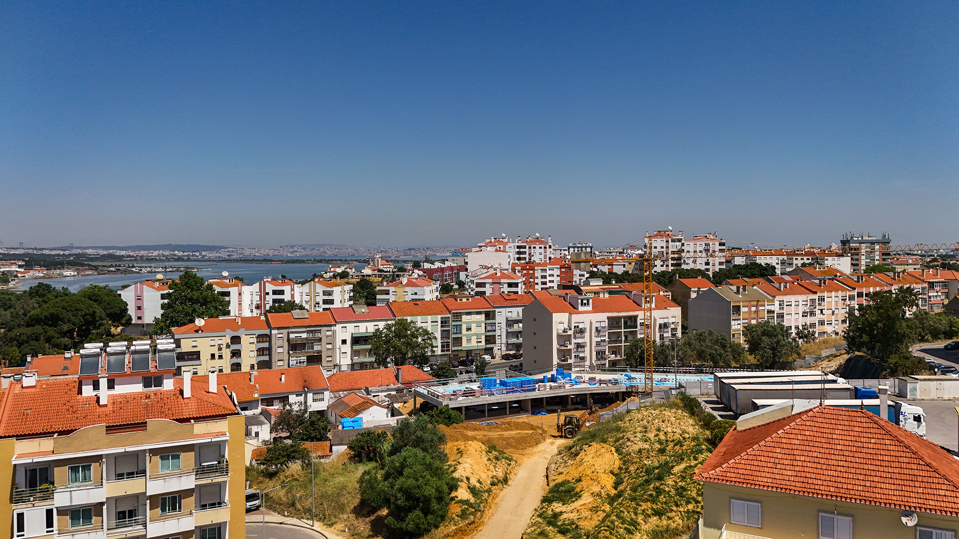 Creche da Torre da Marinha assinala conclusão da estrutura com a Cerimónia do Pau de Fileira 0